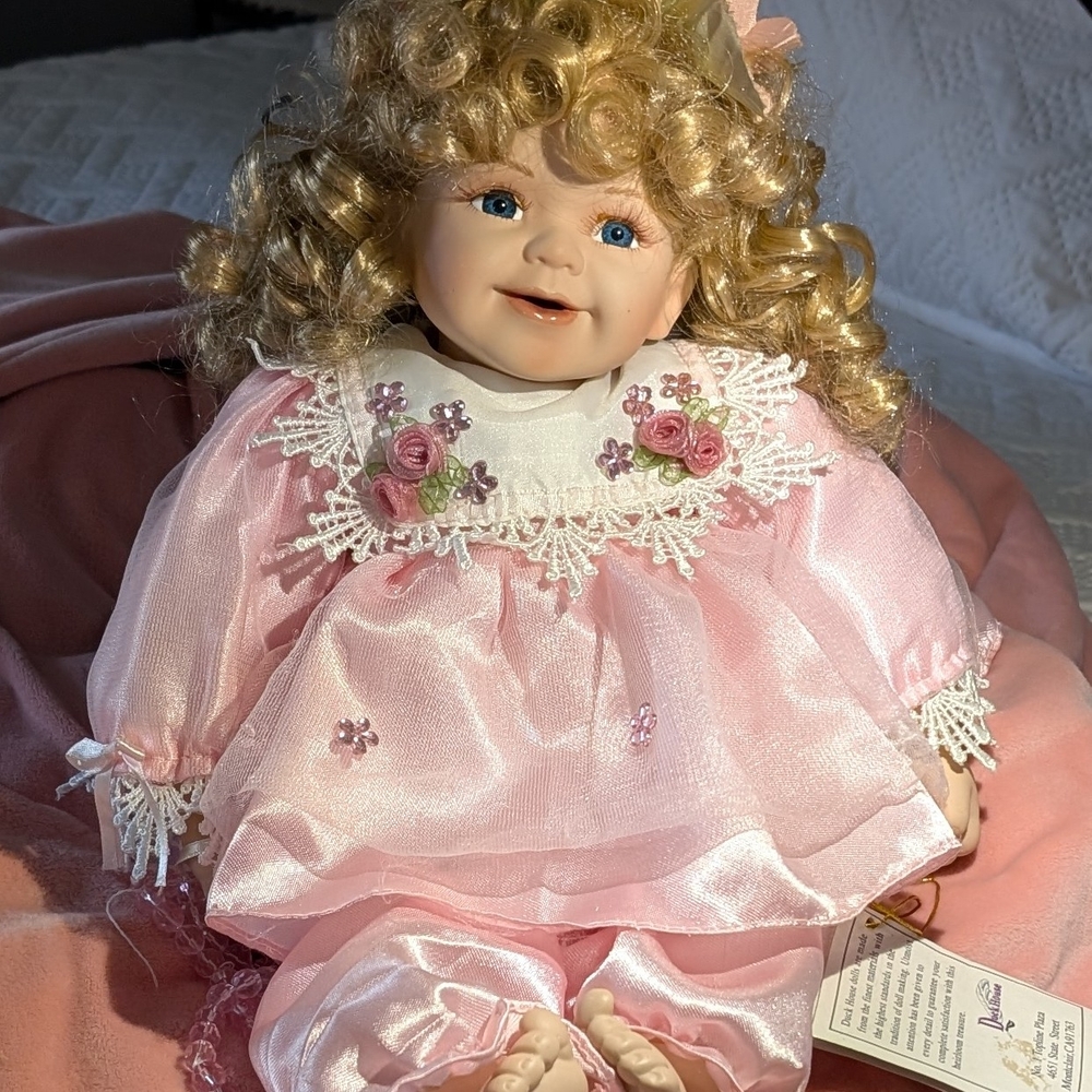 Duck House Cloth And Porcelain Doll #0762/5000.